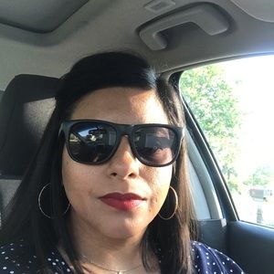 Meet your Posher, Jasmin